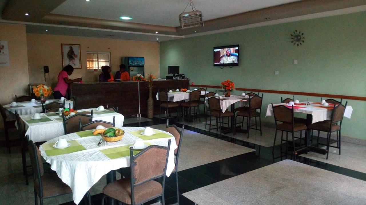 Mataan Hotel And Suites Ibadan Zewnętrze zdjęcie